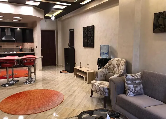 Viva Andalouse Luxury Family Suite, Private & Pool, No Orfi Apartment *