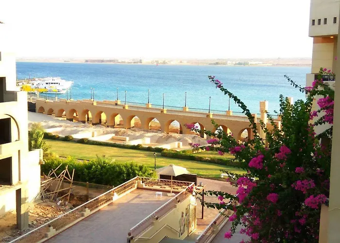 Viva Andalouse Luxury Family Suite, Private & Pool, No Orfi Apartment Hurghada